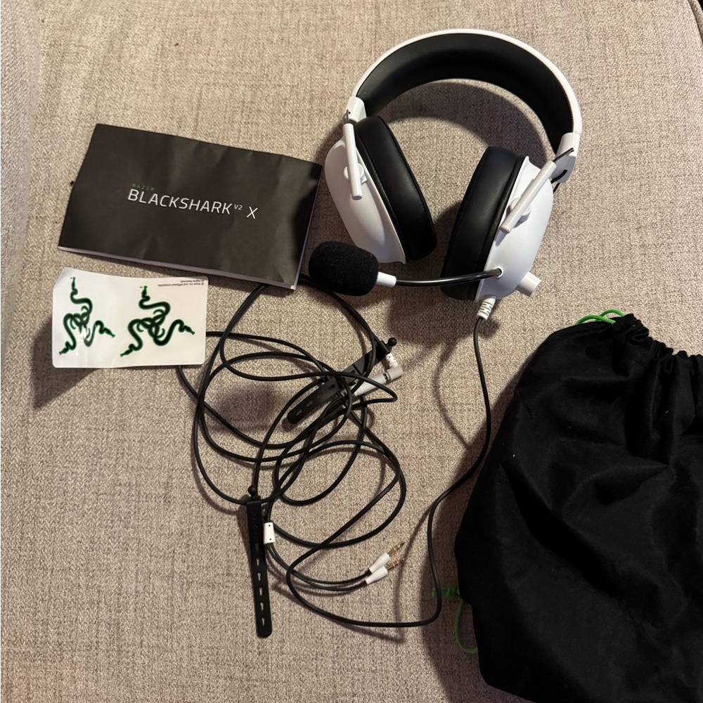 Razer White BlackShark V2 X Wired Gaming Headset
